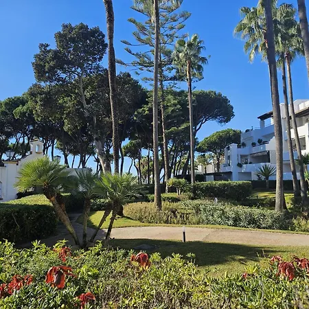 Alhambra Del Mar Apartment